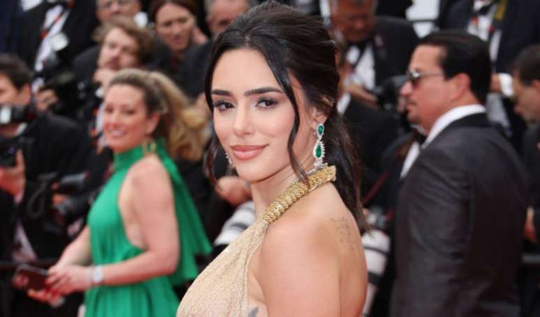 Bruna Biancardi tira dúvidas de seguidores sobre Festival de Cannes.