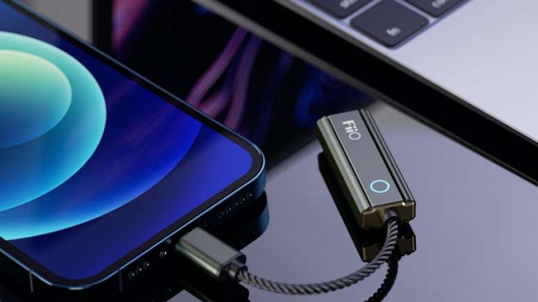 Os melhores adaptadores USB para fones de ouvido (DAC/amps USB) de 2022. Na