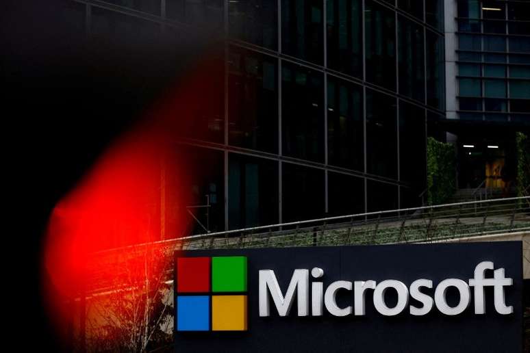 Logo da Microsoft em Issy-les-Moulineaux, França
25/01/2023
REUTERS/Gonzalo Fuentes