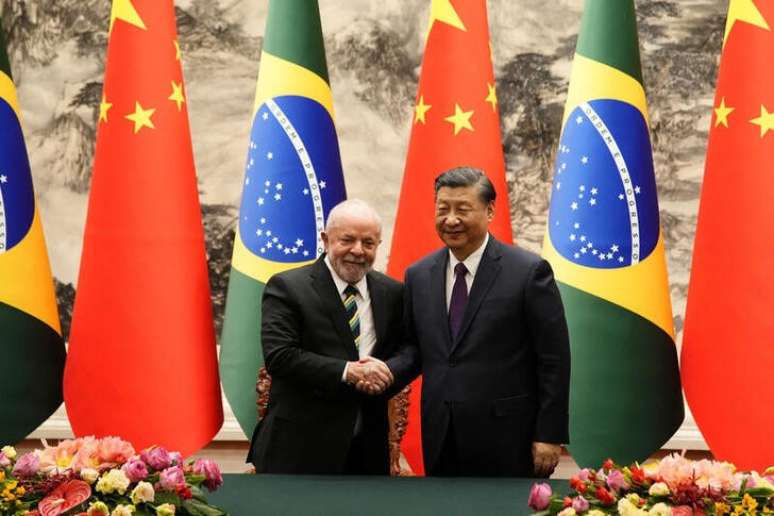 O presidente brasileiro Luiz Inácio Lula da Silva se reúne com o presidente chinês Xi Jinping em Pequim
14/04/2023
Ken Ishii/Pool via REUTERS