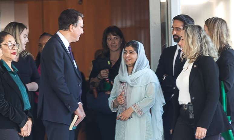 Cencedora do Prêmio Nobel da Paz, Malala Yousafzai, defendeu uma educação mais inclusiva em reunião com ministros brasileiros em Brasília