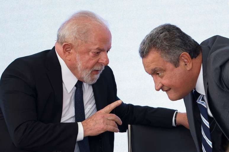 Presidente Lula e o ministro Rui Costa