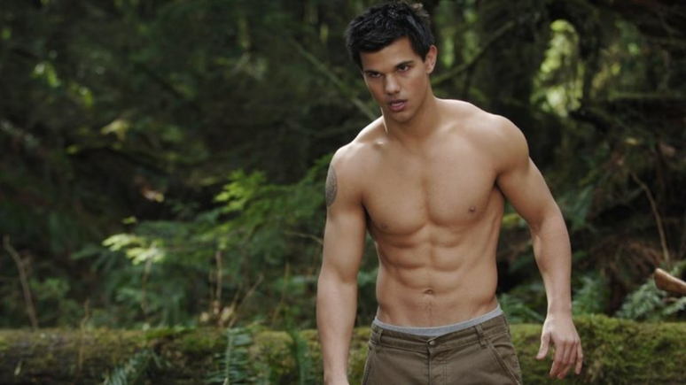 Taylor Lautner como Jacob Black na saga Crepúsculo.