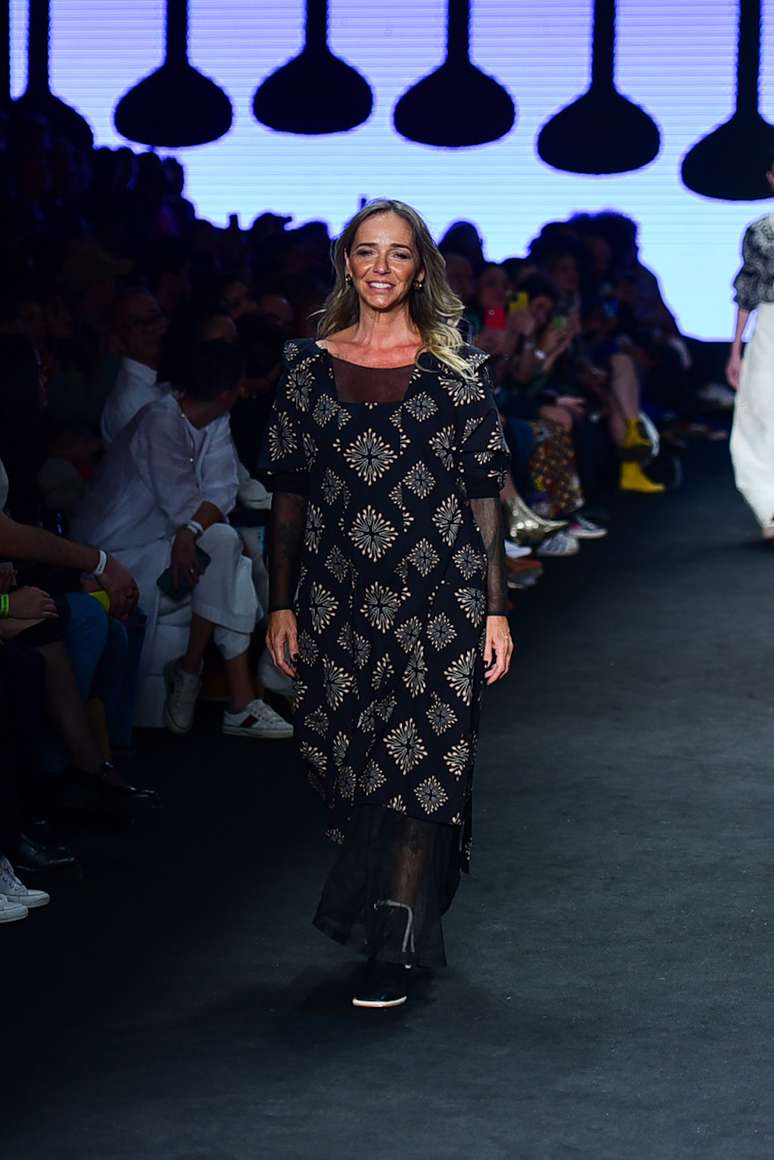 Carole Crema em desfile Thear 