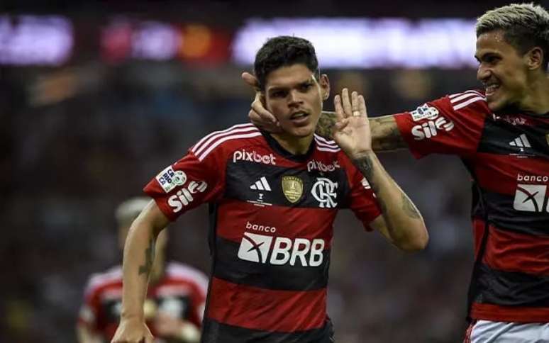 Ayrton Lucas e Pedro representam o Flamengo em convocação da