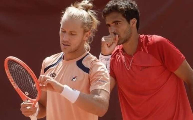 Rafael Matos e Marcelo Melo perdem nas quartas de torneios ATP 500