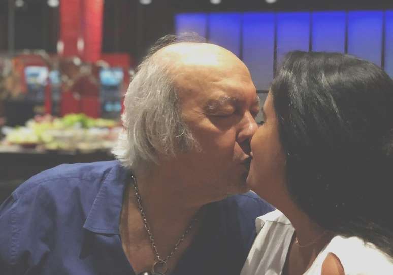 Erasmus’ widow kept the remains of the singer’s last meal for seven months: “It all made sense to me”