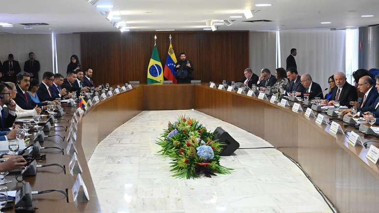 Lula e Maduro participaram de reunião no Planalto