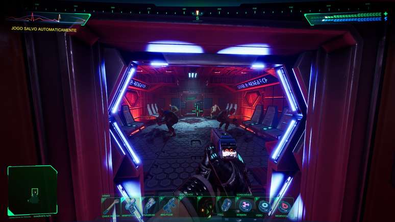 Os corredores da estação espacial de System Shock deixam o jogador em estado de atenção constante