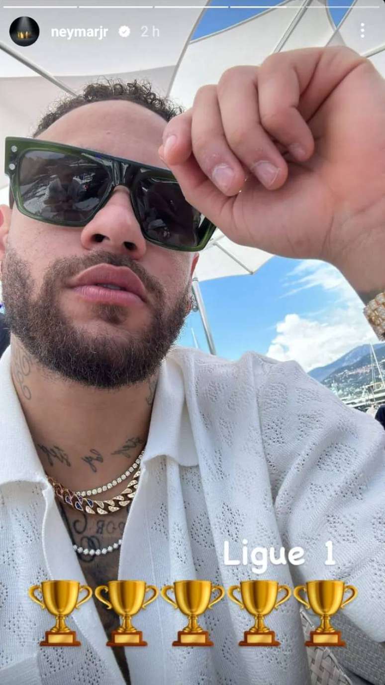 Neymar celebra conquista do título francês pelos Stories do Instagram