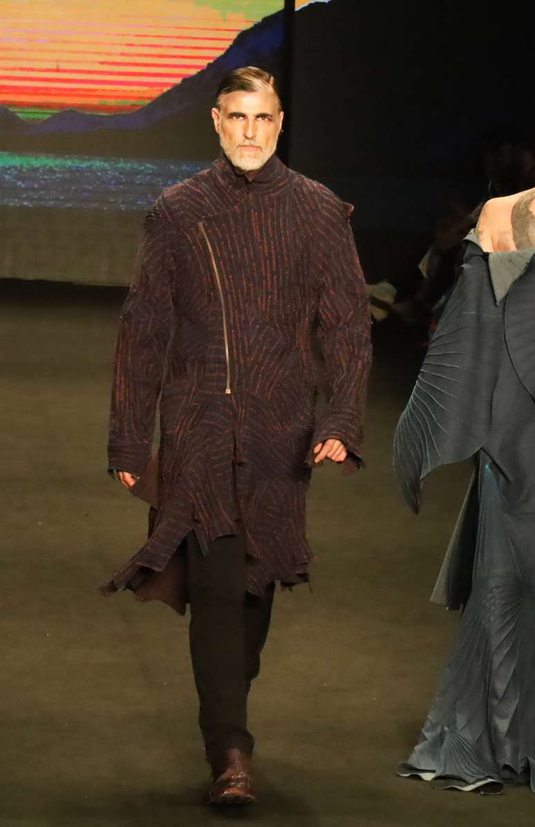 Reynaldo Gianecchine desfile para Villaventura 