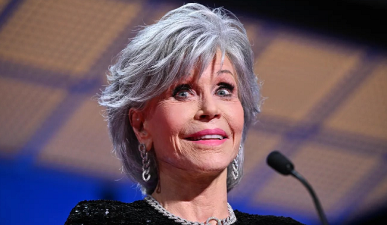 Video: Jane Fonda awards director’s head at the Cannes Film Festival
