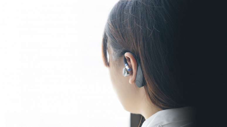 Melhores m&oacute;dulos TWS Bluetooth (DAC/amp) para fones de ouvido com cabo remov&iacute;vel at&eacute; R$ 300. Na foto FiiO UTWS3.