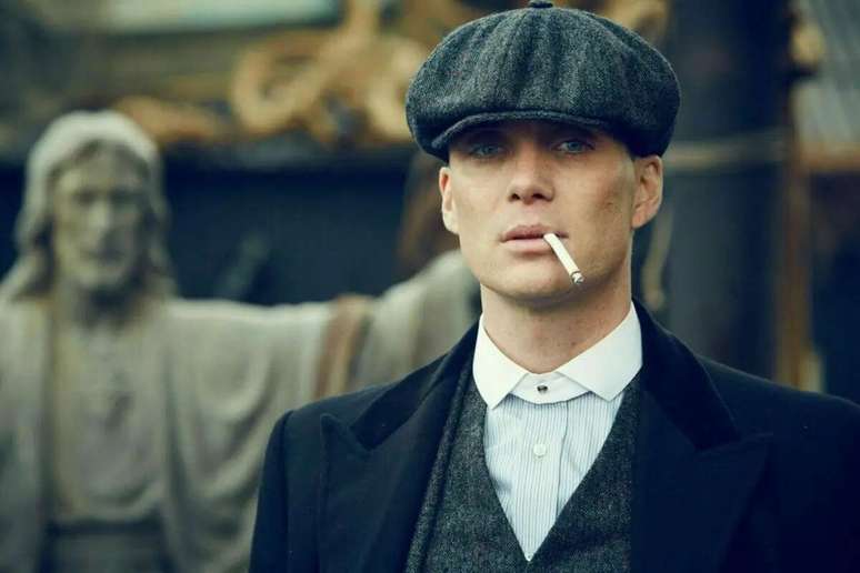 S&eacute;rie caracteriza o protagonista como um Sherlock Holmes dos neg&oacute;cios 
