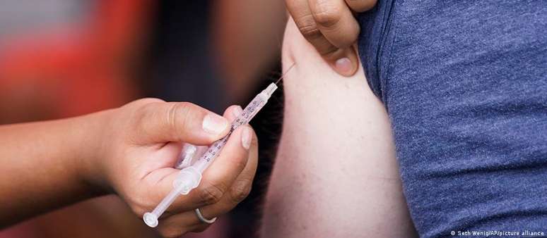 Segundo pesquisador, vacina facilitaria tratamento de pessoas com dependência e daria uma perspectiva para a recuperação delas