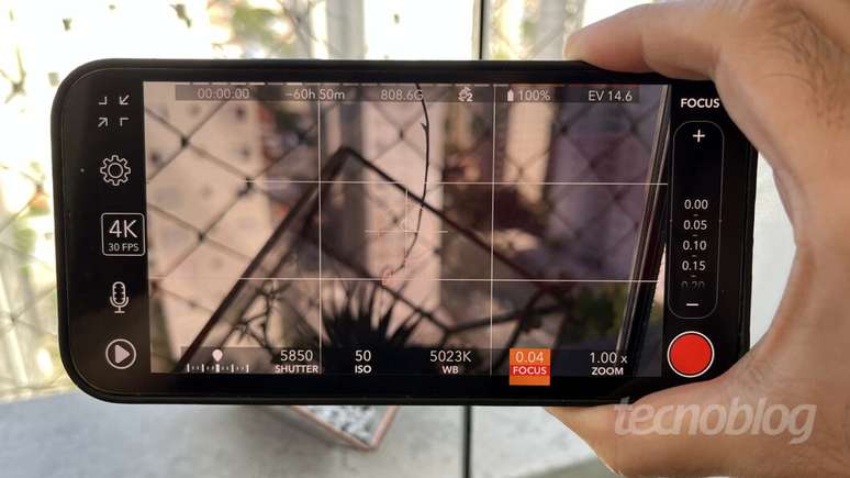 PDAF, lasers and more: how does autofocus work on a cell phone camera?