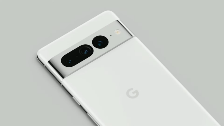 Google Pixel 7, a hybrid PDAF and LDAF autofocus phone Google Pixel 7, a hybrid PDAF and LDAF autofocus phone