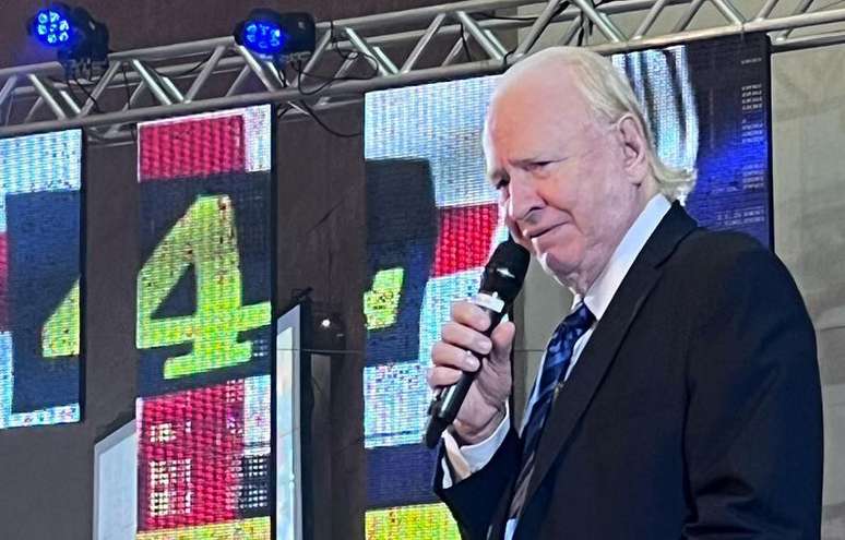 Josué Bergston é tio de Damares Alves e ex-deputado federal