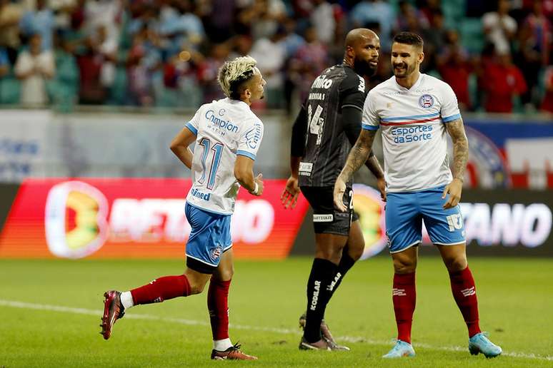 FINAL DA COPA DO BRASIL, BAHIA E CRUZEIRO PASSEIAM E AFUNDAM SANTOS E COXA  NO Z-4