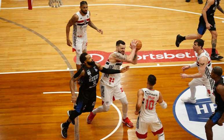 Veja fotos da apresentação do time de basquete do São Paulo