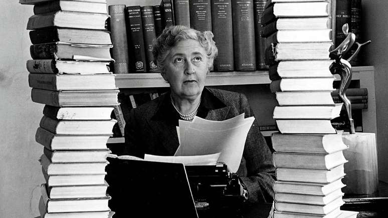 De maior livro do mundo ao mistério de seu desaparecimento, confira curiosidades e fatos sobre Agatha Christie