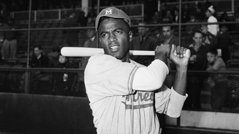 Jackie Robinson depois de uma partida em outubro de 1947, em Nova York.