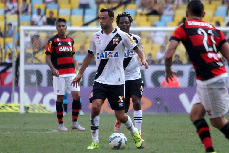 Flamengo e Vasco fazem clássico no Brasileirão sob gestões