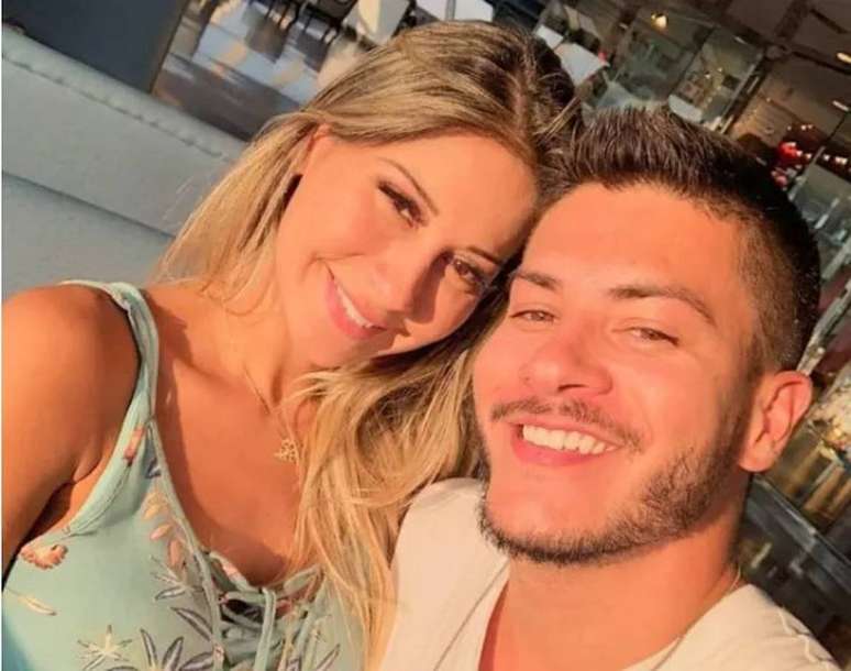 Maíra Cardi e Arthur Aguiar se casaram em 2017 e, após um período separados, reataram em 2021.