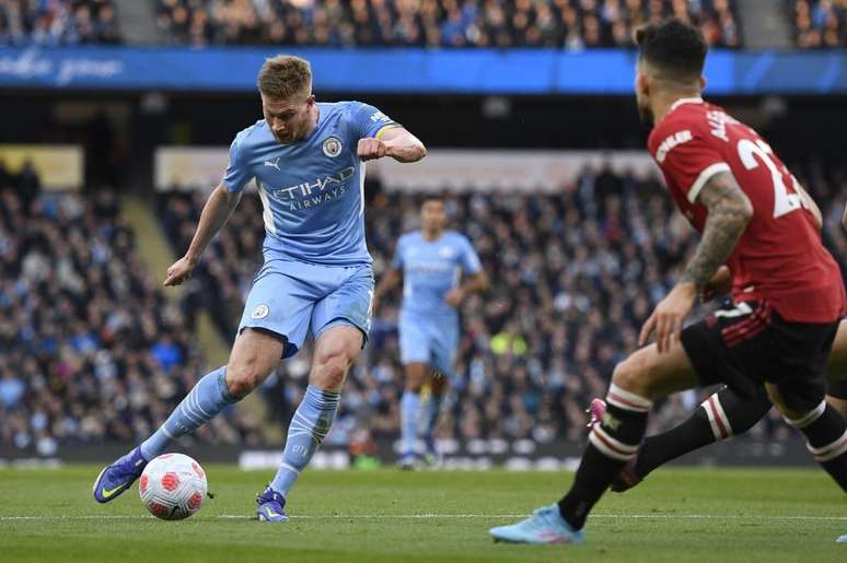 Onde assistir ao vivo o jogo Manchester City x United hoje, domingo, 2;  veja horário