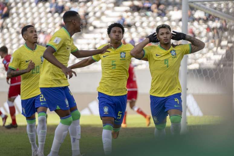 Brasil x Tunísia  Onde assistir ao jogo da Seleção Brasileira ao vivo?