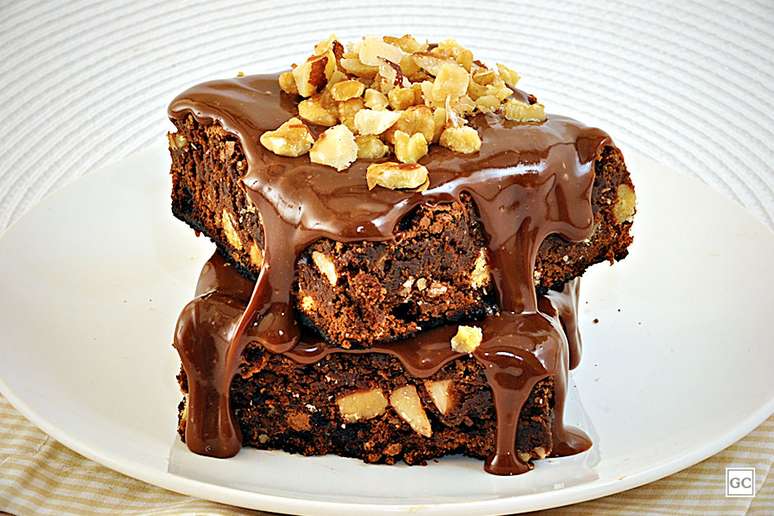 Brownie de chocolate com castanha-do-pará para sexta-feira à noite