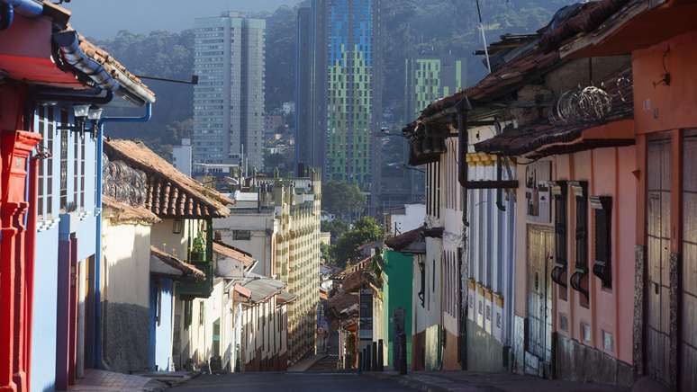 Em Bogotá, muitos moradores vivem da renda de seus imóveis alugados