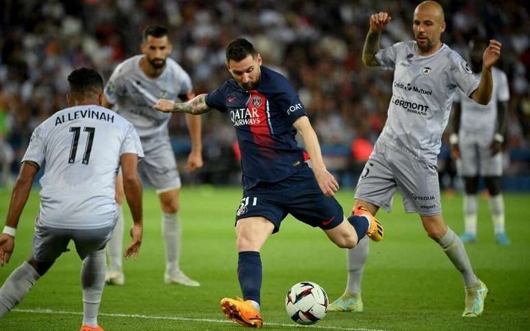 In the farewell match for Messi and Sergio Ramos, PSG loses to Clermont in the French championship