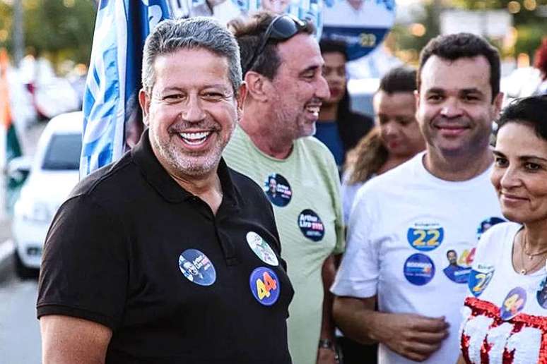Lira e o assessor Cavalcante em campanha em Alagoas