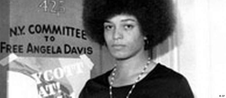 Angela Davis em foto de 1973
