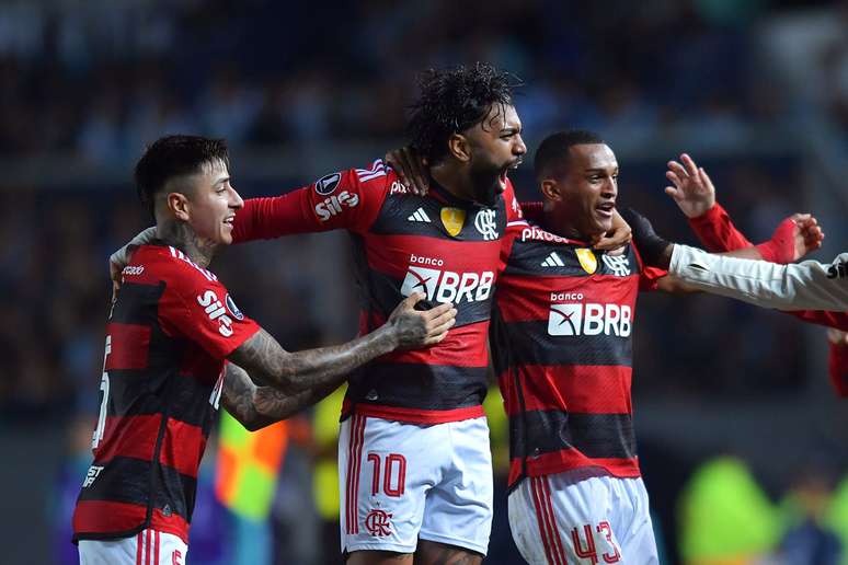 Gabigol comemorando gol pelo Flamengo na Libertadores – Marcelo Endelli/Getty Images