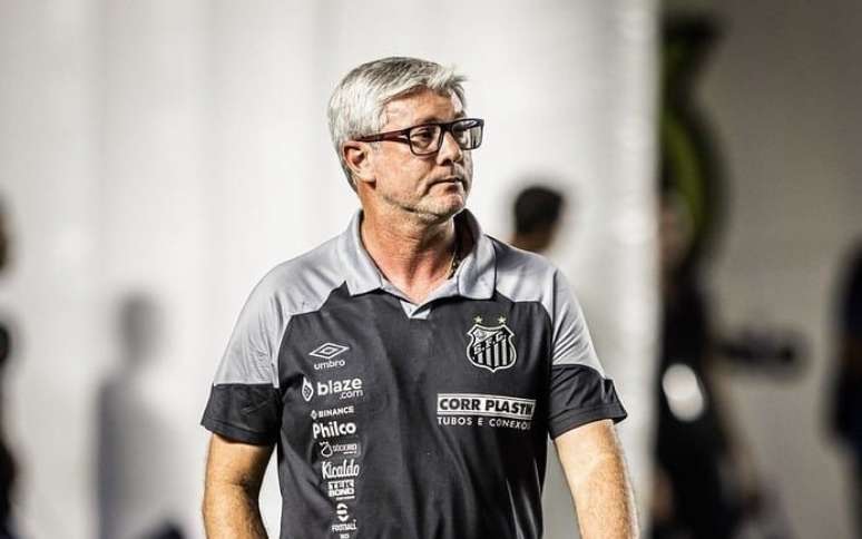 Odair Hellmann talks about crowd protests after Santos draw and says: ‘The result is the most important thing, but we have the performance’