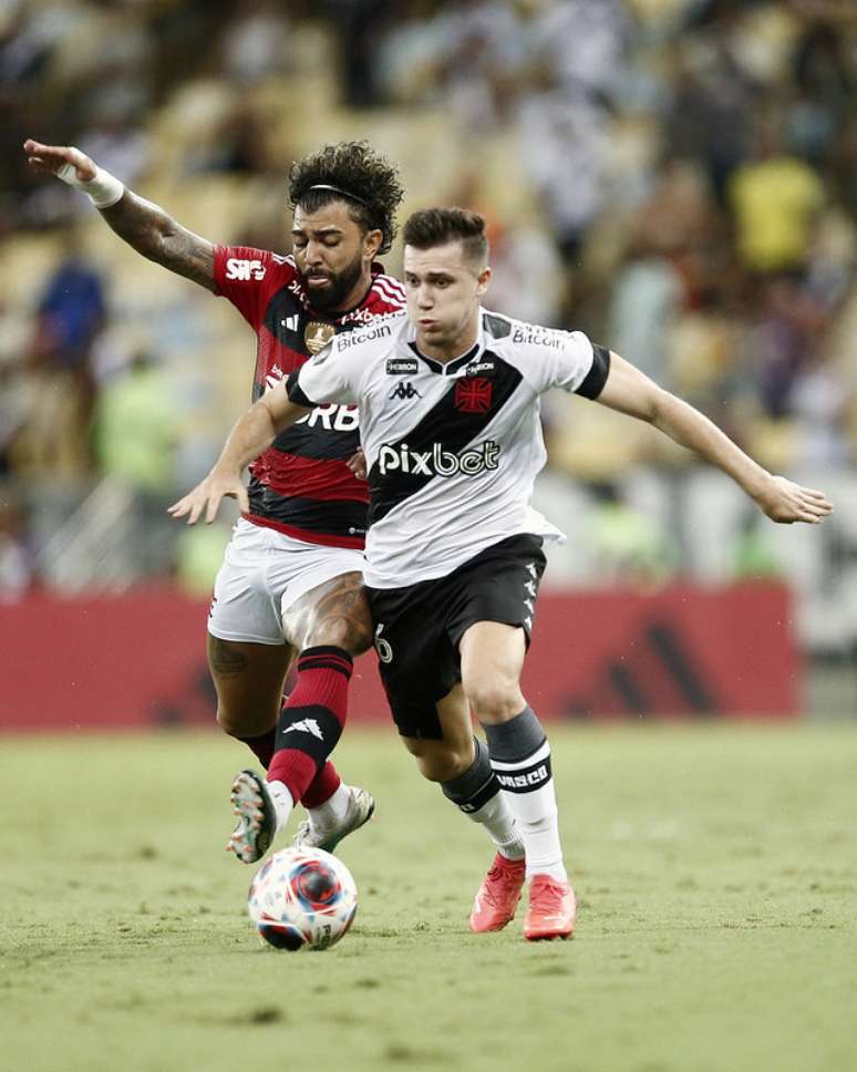 Ad&iacute;lio pede que Flamengo fique atento no cl&aacute;ssico &ndash; Daniel Ramalho/Vasco