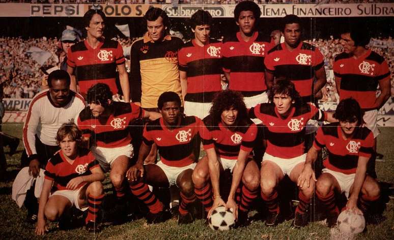 Na campanha de sucesso no Brasileiro de 1983, o Fla superou o Vasco nas quartas de final com gol de Ad&iacute;lio, no jogo de ida &ndash; Arquivo