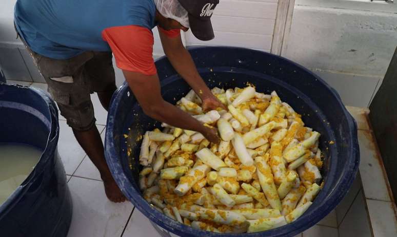 Um dos desafios é oferecer nas escolas indígenas alimentação que seja adequada àquelas crianças