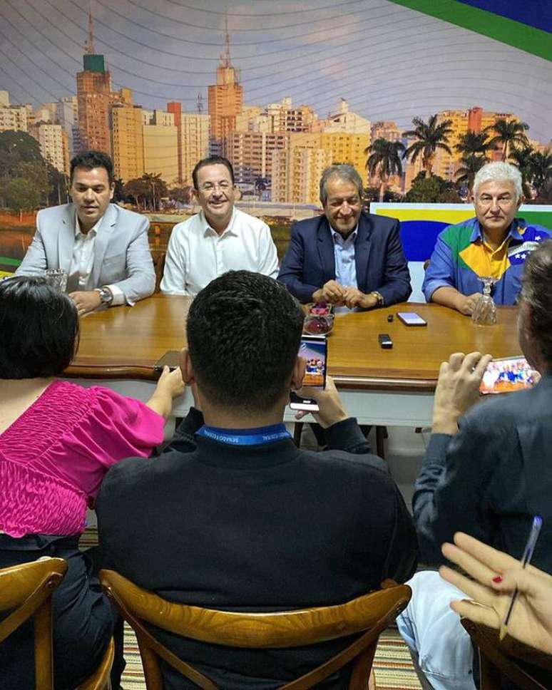 Da esquerda para a direita, Fábio Marcondes, vereador licenciado em São José do Rio Preto, deputado federal Luiz Carlos Motta (PL-SP), Valdemar Costa Neto e senador Astronauta Marcos Pontes (PL-SP)