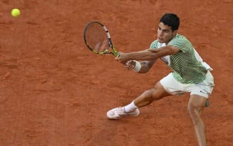 Novak Djokovic vence batalha contra Carlos Alcaraz e é campeão do