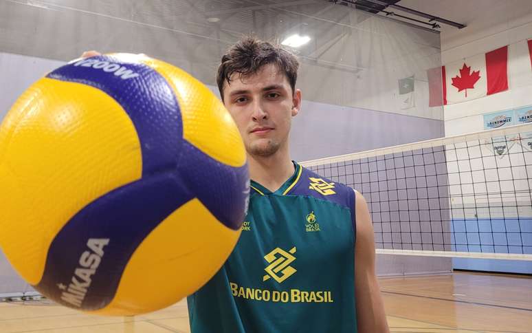 Onde assistir à série de TV 2.43: Clube de Voleibol Masculino do