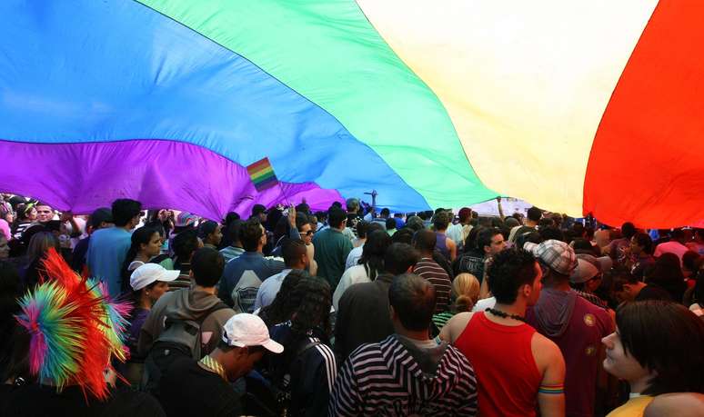 A 27ª Parada do Orgulho LGTI+ de São Paulo acontece no domingo, 11