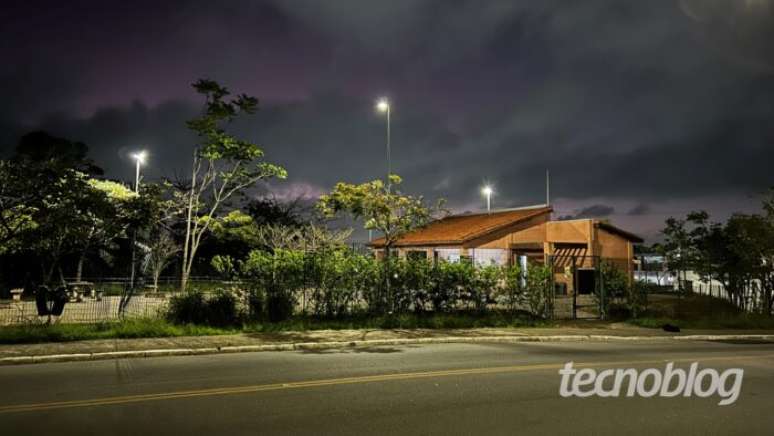 Night mode on iPhone 14 with sensor stabilization Night mode on iPhone 14 with sensor stabilization