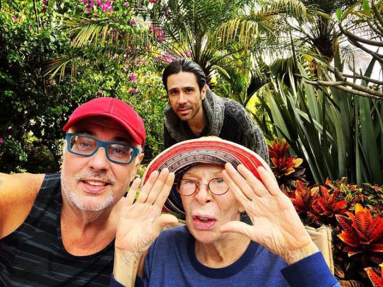 Rita Lee com o marido Roberto de Carvalho e o filho João Lee