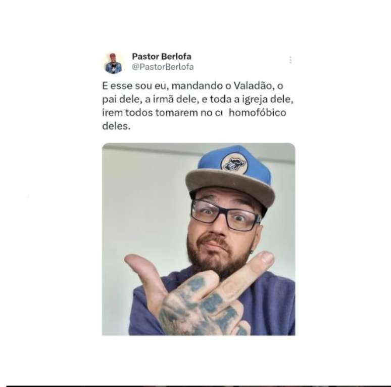 Pastor responde publica&ccedil;&atilde;o homof&oacute;bica de Valad&atilde;o com xingamento. 