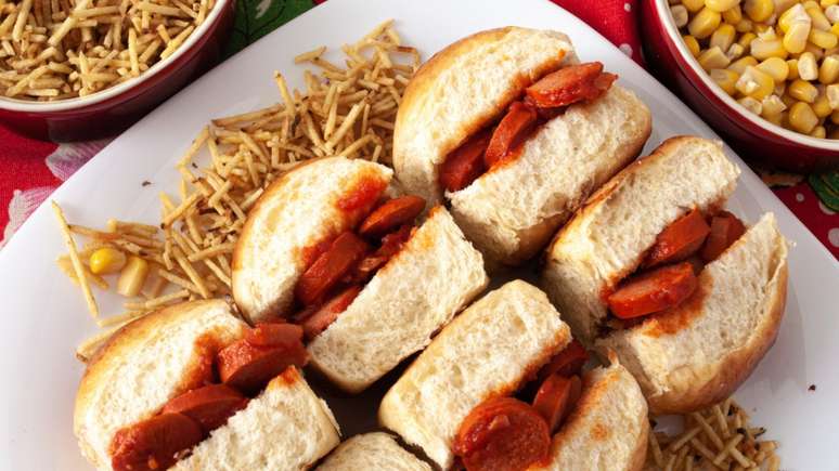 Mini hot dogs – delicious snack option for kids