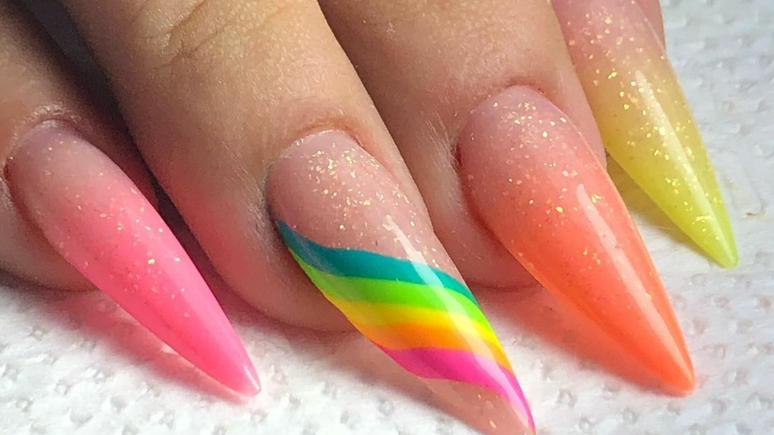 Nail art LGBTQIA+ 