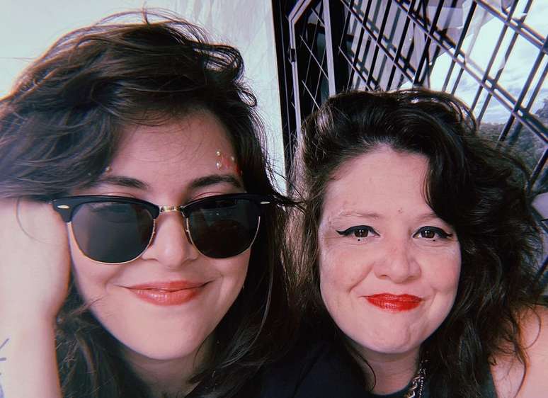 Patrícia e sua esposa Amanda foram abordadas por uma funcionária após darem um selinho na sala de cinema